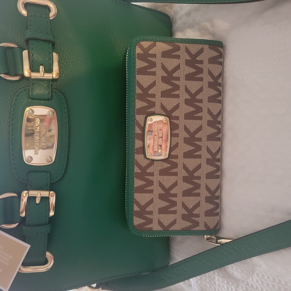 Michael Kors Green Women's Bag And Wallet Set. BNWT